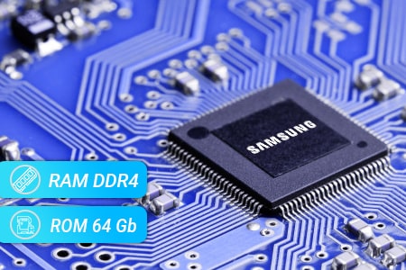 Швидкодію штатного головного пристрою T200-710S гарантовано пам'яттю DDR4 від Samsung (4 гб оперативної, і 64 вбудованої)